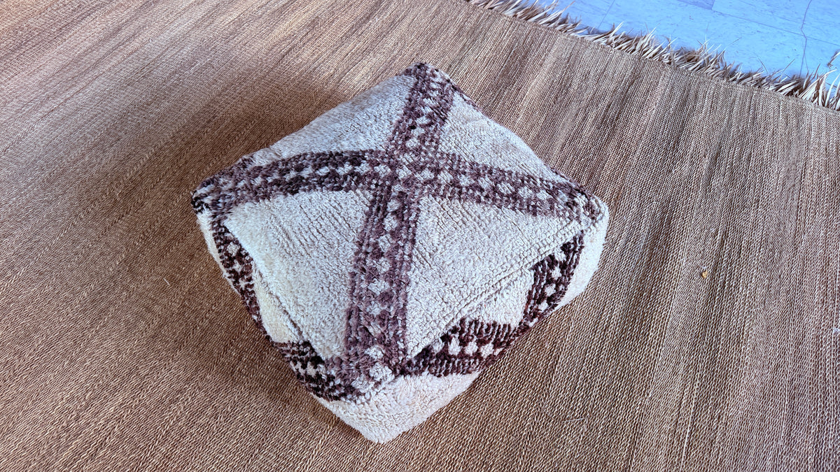 RP17 Berber Pouf