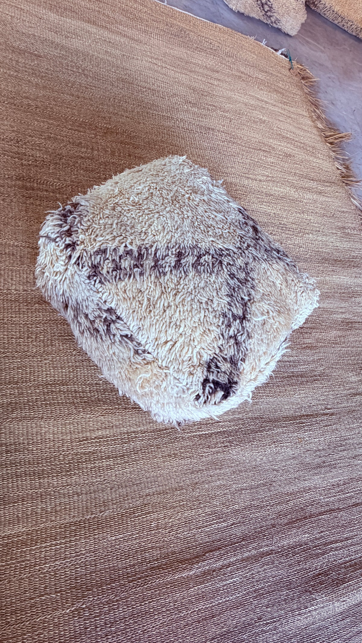 RP22 Berber Pouf
