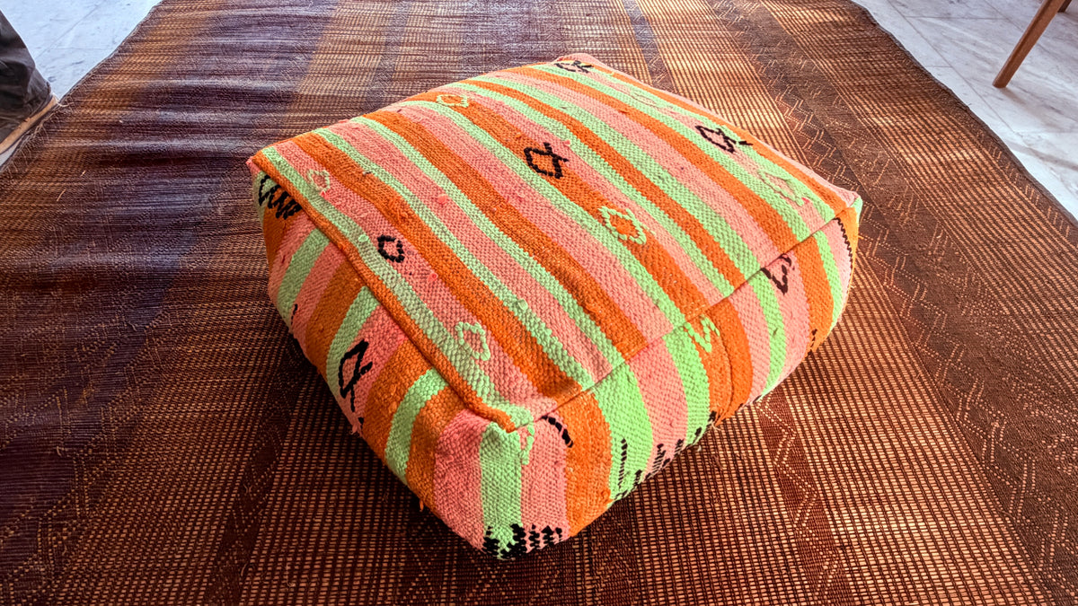 RP30 Berber Pouf